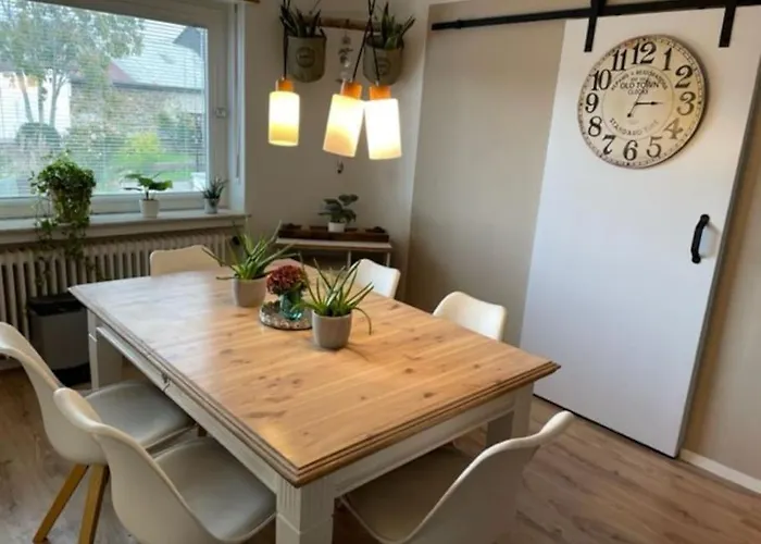 *Neu* Extravagantes Eifelhaus Am Nuerburgring